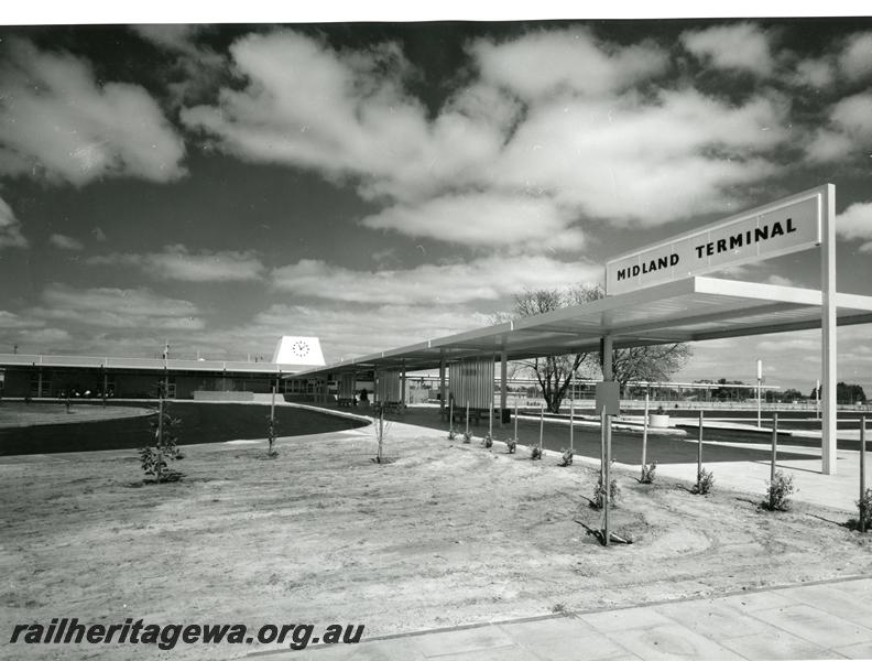 P00202
Midland Terminal when new, view looking towards the entrance from the street
