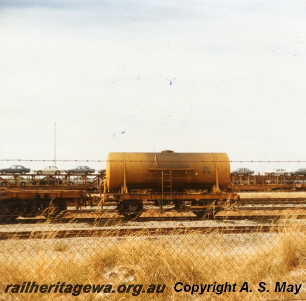 P01098
J class 519, Kewdale, side view
