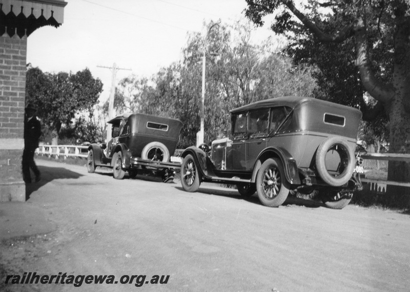 P02019
Guildford station southern entrance, passenger motor cars parked outside, ER line.
