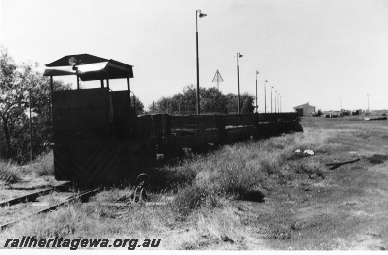 P02419
PWD 4wDM loco, rear view, Derby, shunting jetty wagons.
