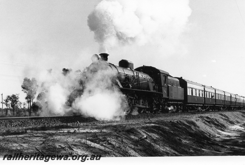 P02641
W Class 908 steam locomotive heading 