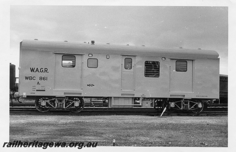 P02827
WBC class 861 standard gauge brakevan, side view, Islington Workshops. Views shows the opposite side as in P2794.
