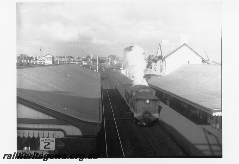 P03173
DS class 379, passenger train, Claremont station, ER line
