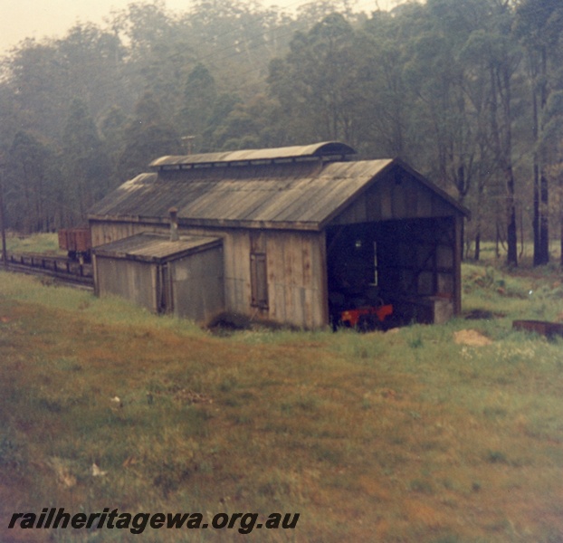 P03479
Loco shed, coaling ramp, Pemberton, PP line, side and end view.
