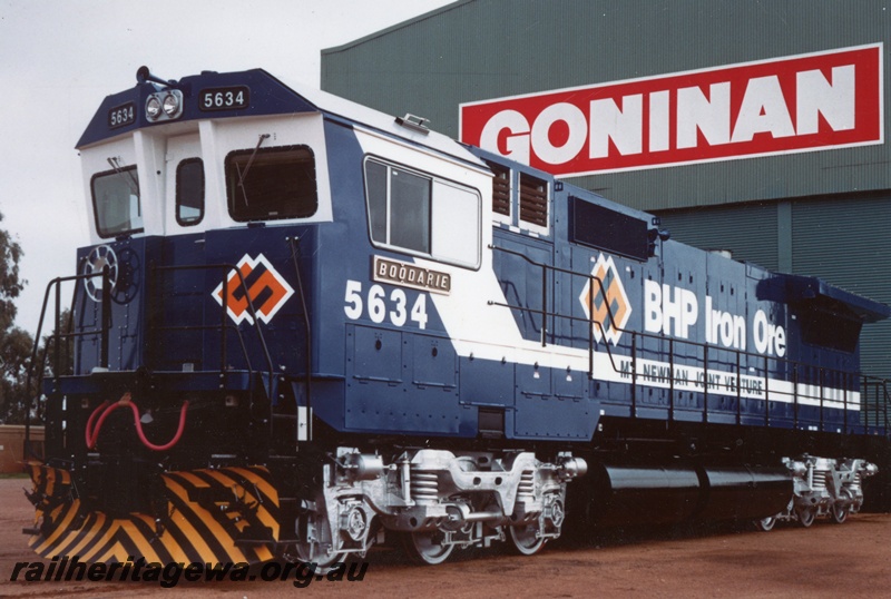 P03545
BHP Iron Ore (BHPIO) loco GE CM40-8M model 5634 