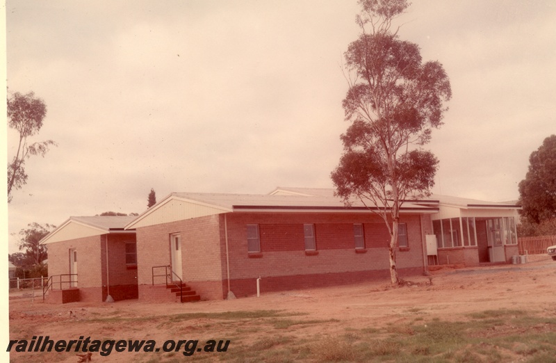 P03794
Barracks, Norseman, CE line, end and side view
