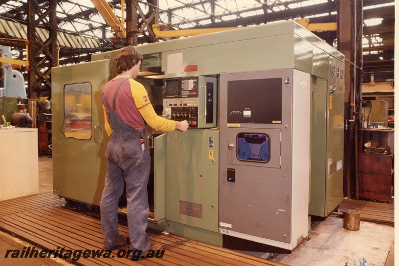 P03844
Numerically controlled lathe, front view block 3 Midland Workshops
