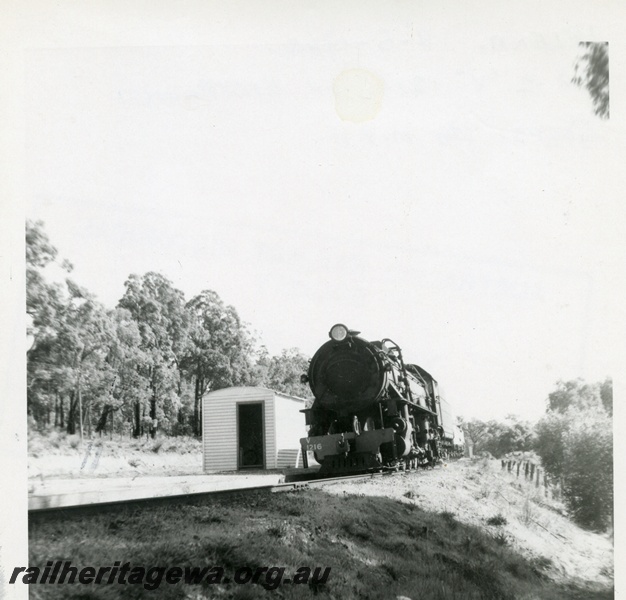 P04398
V class 1216 steam locomotive, front view, on east bound goods train, Mount Helena, ER line.
