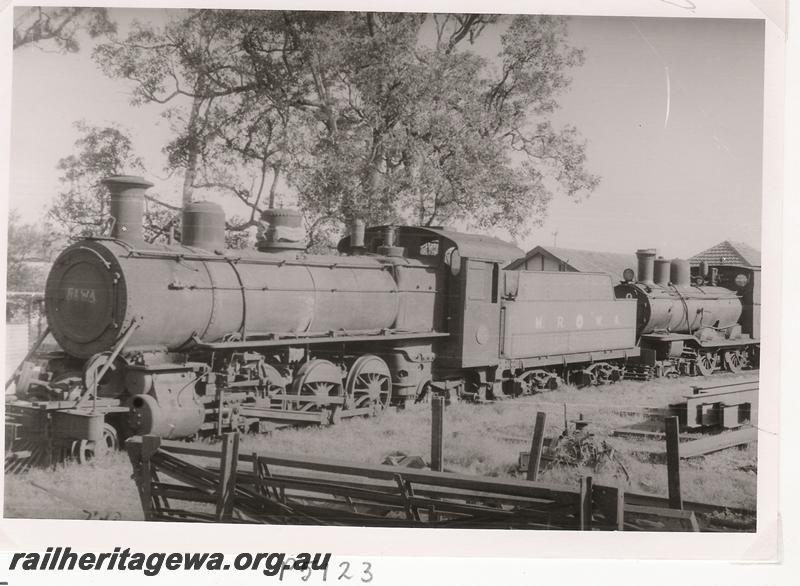 P05123
MRWA C class, MRWA B class, Midland, front and side views
