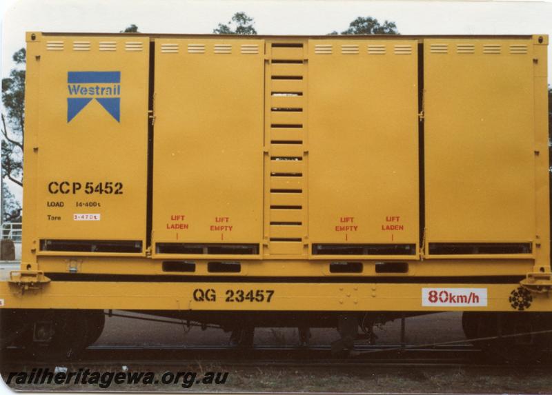 P05881
CCP class container 5452, on QG class 23457 wagon, side view
