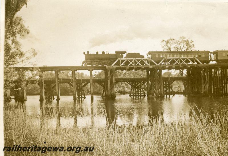 P06236
P class, through truss bridge, Guildford, on country passenger train
