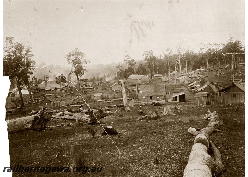 P06681
Workers huts and other buildings, Jarrahdale Mill
