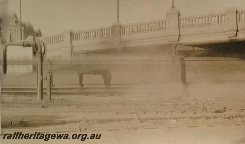 P07201
Water column, Barrack Street Bridge, view looking east
