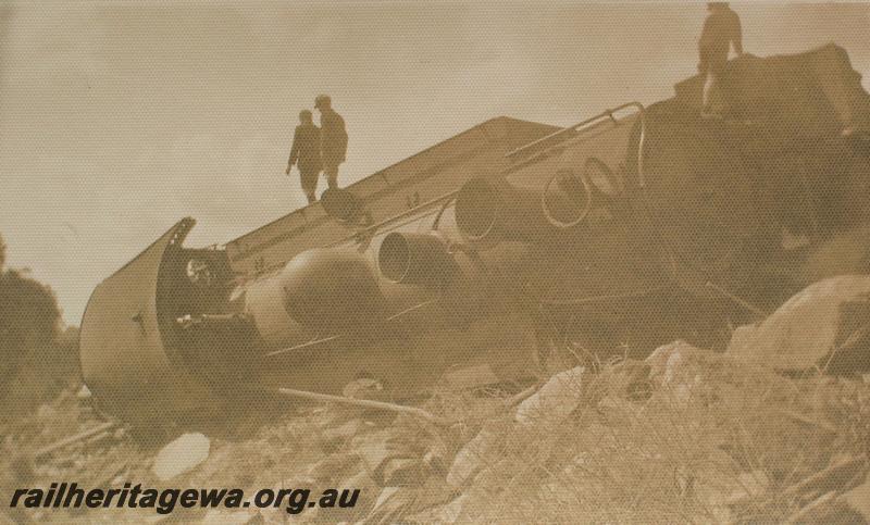 P07273
1 of 6 views of the derailment of D class 387 on No. 42 Mixed derailed at 