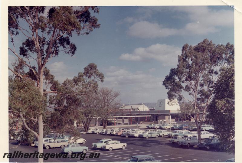 P07373
Midland Terminal looking across car park
