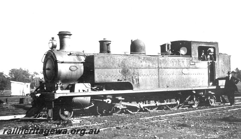 P07427
KS Class 195 2-8-4 steam locomotive with crew, Midland Junction, front and side view, reconverted to K class 195 on 25/6/1927

