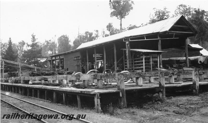P08236
Timber mill, Hoffman, track with landing.

