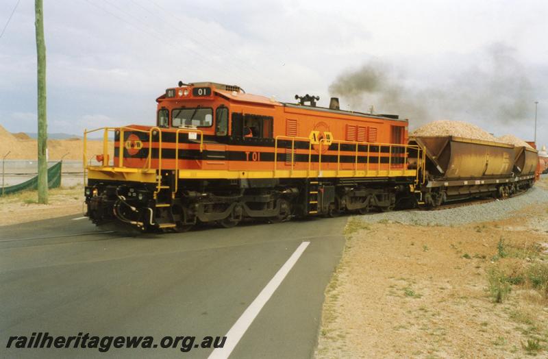 P08317
AWR loco T class 01, Albany, on woodchips train entering the stockpile at the wharf.
