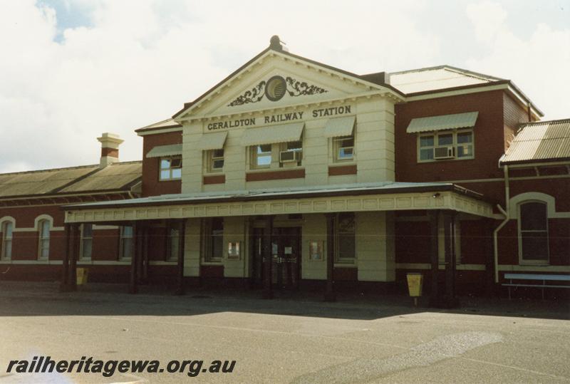 P08566
Geraldton, station building, station building, view from road side, NR line.
