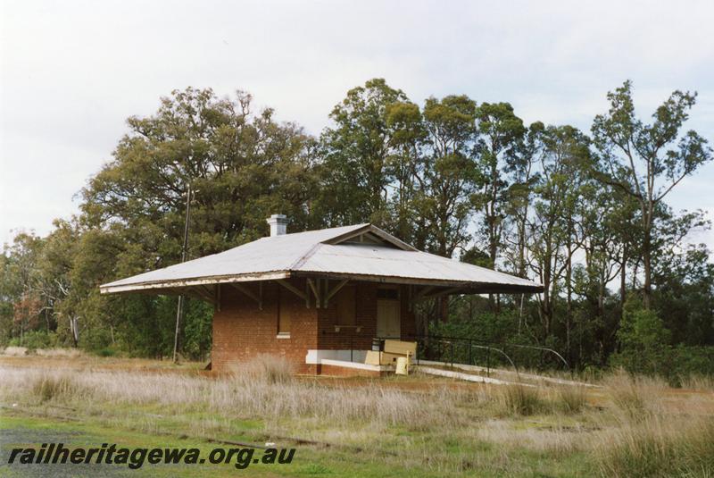 P08810
Station building (