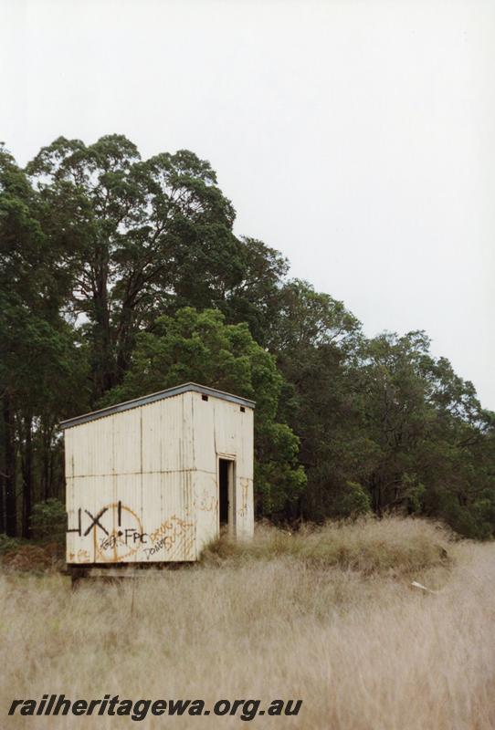 P08822
Out of Shed, Nannup, WN line, out of use, side and trackside view.
