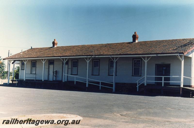 P08825
Station building, Harvey, SWR line, streetside view
