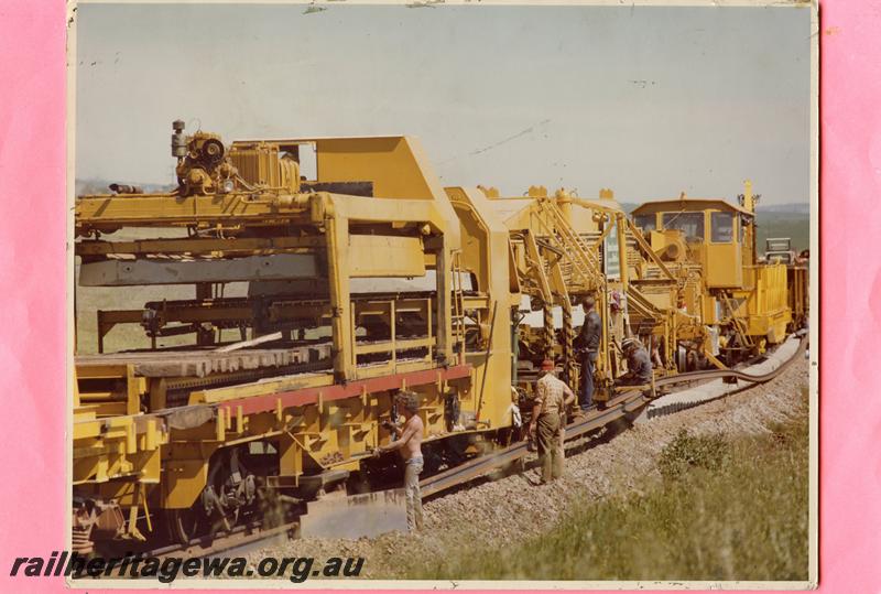 P08881
Track replacement machine P811, Avon Valley Line, replacing track
