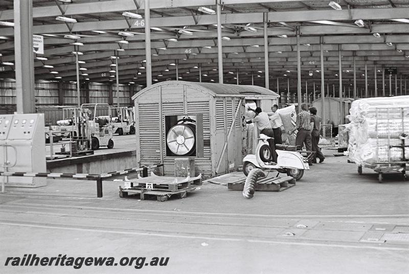 P09199
5 of 5 views of the inside of the 