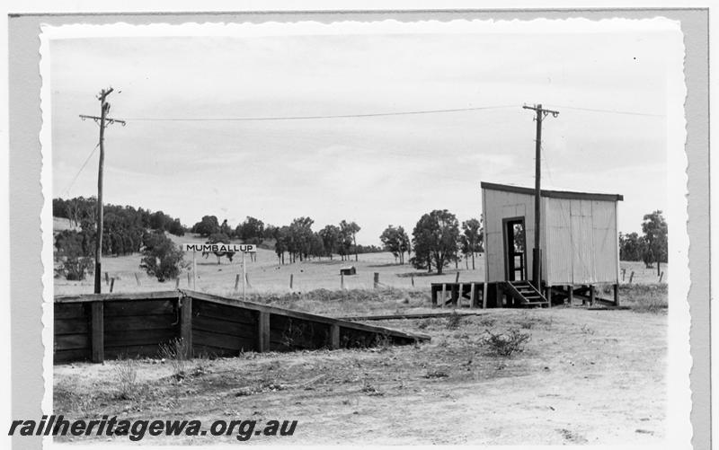 P09375
Mumballup (Mummballup), Out of Shed with a side door, shed mounted on a raised platform, , loading ramp. DK line.
