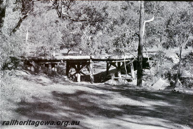 P09478
Mason's tramway, Hardinge Rd, Bickley, bridge and formation.
