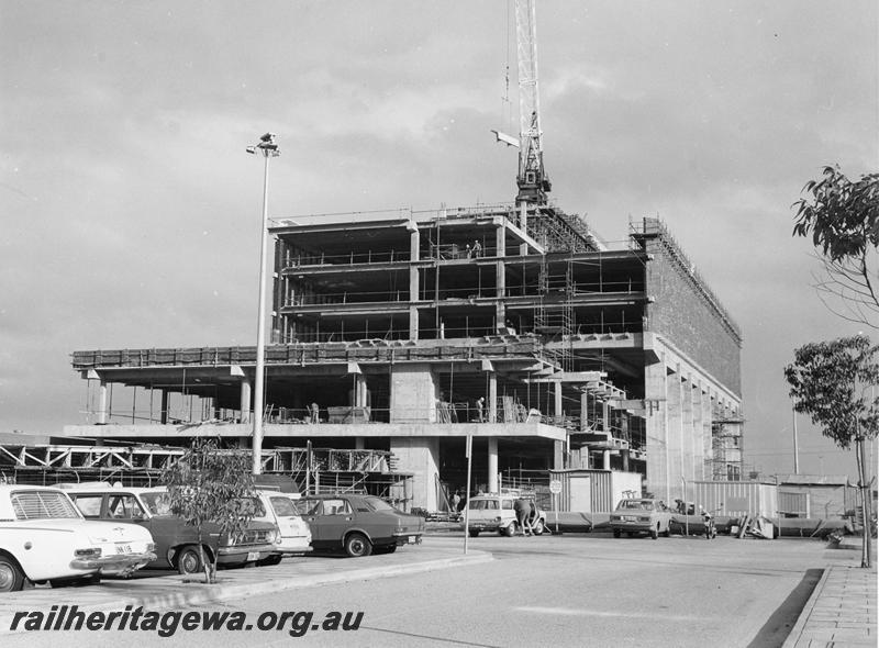 P10077
4 of 8 views of the East Perth Passenger Terminal and the Westrail Centre under construction
