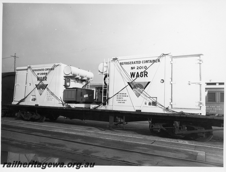 P10685
Refrigerated 20' containers 2009 and 2010 loaded onto a QCF class flattop wagon at Midland Workshops.
