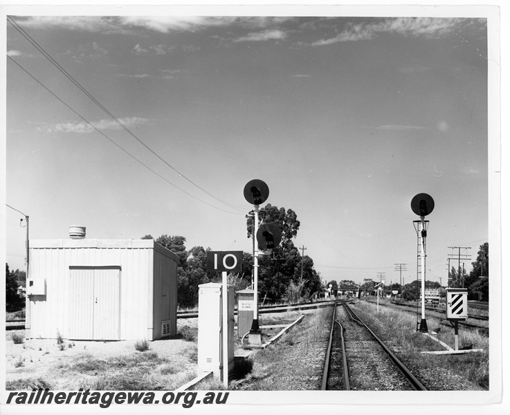 P10691
Dual Gauge track at Woodbridge depicting the 'third rail reverse'. The narrow gauge rail changed to coincide with altered trackage.
