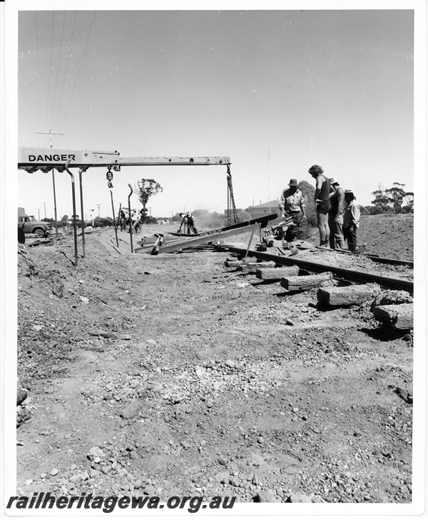 P10702
Track renewal work being undertaken at Dalwallinu.
