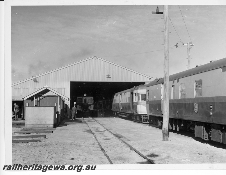 P10727
ADH class railcar, in a silver & green livery, with ADF class 491 