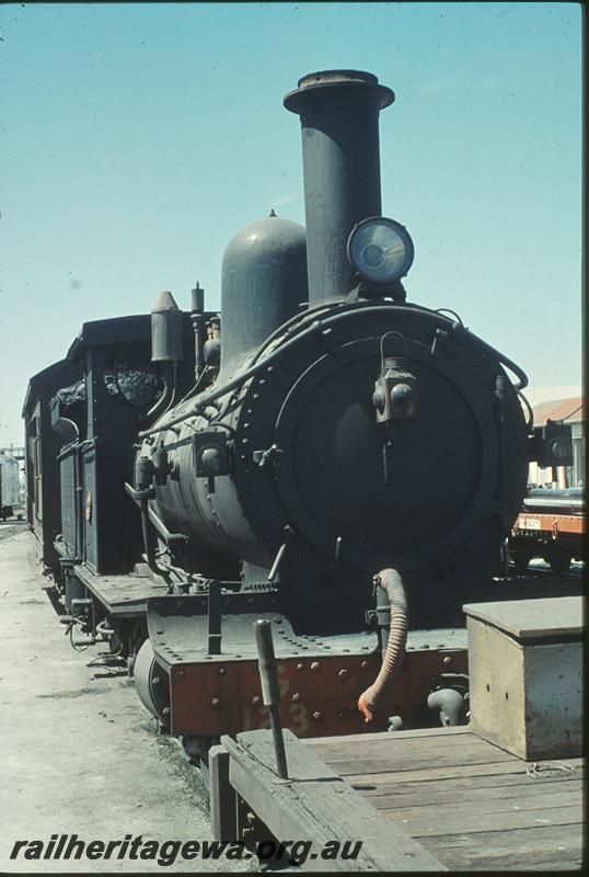 P11242
G class 123, brakevan and shunters float, in yard, Bunbury. SWR line.
