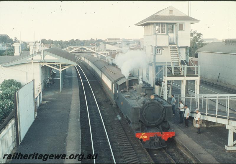 P11280
DD class 600, Down passenger, station buildings, platforms, footbridges, signal box, goods shed, Subiaco. ER line.
