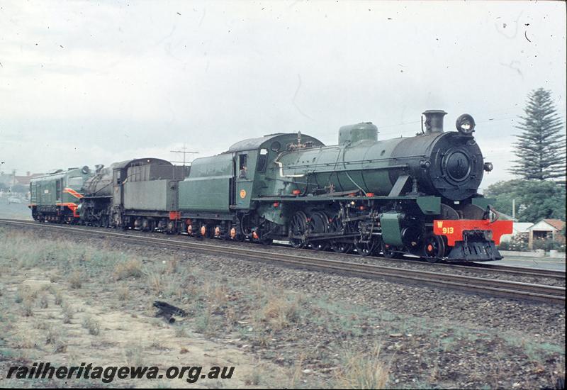 P11422
W class 913, PM class 719, X class 1028 