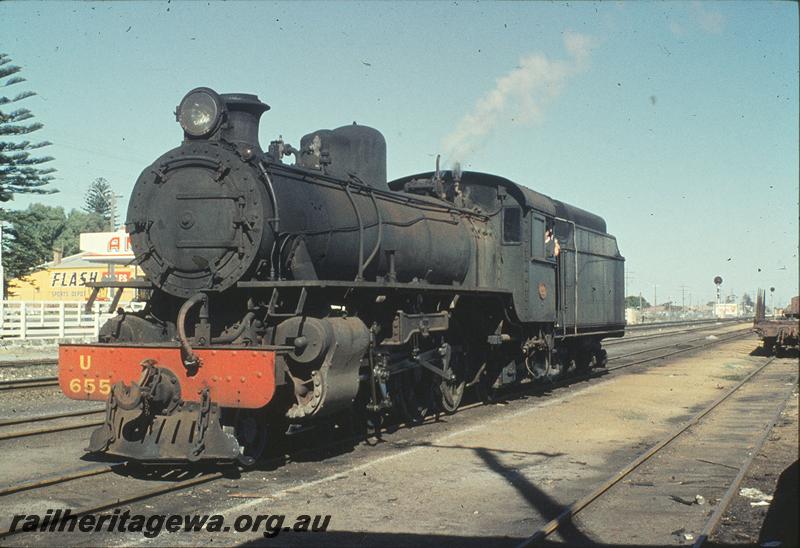 P11438
U class 655, shunting Bassendean. ER line.
