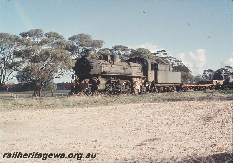 P11498
PM class 718, down goods, east of Northam, EGR line.
