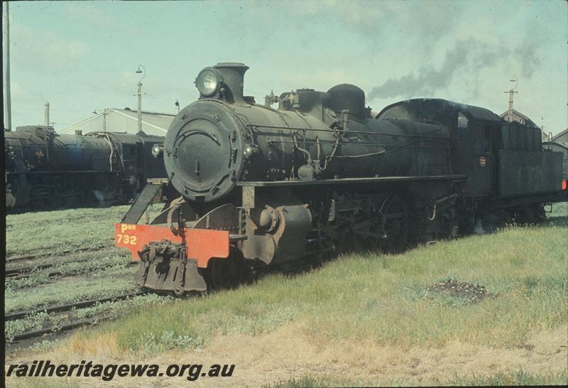 P11591
PMR class 732, East Perth loco shed. ER line.
