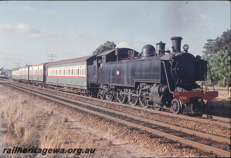 P11767
DD class 596, suburban passenger, near Victoria Park. SWR line.

