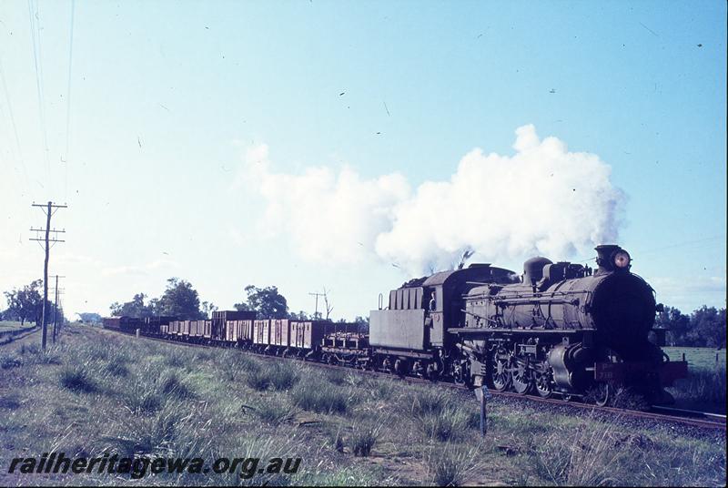 P12280
PM class 718, 37 goods, south of Pinjarra. SWR line.
