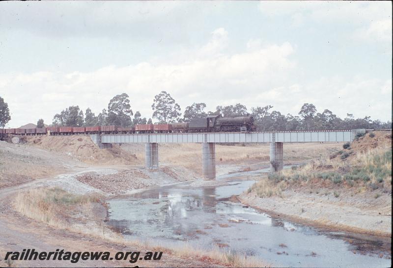 P12351
W class, on 54 goods, Collie River bridge. BN line.
