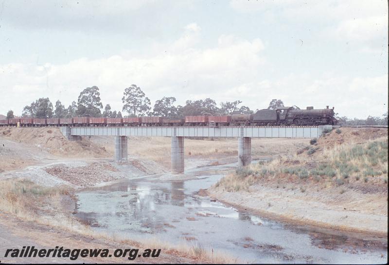 P12352
W class, on 54 goods, Collie River bridge. BN line.
