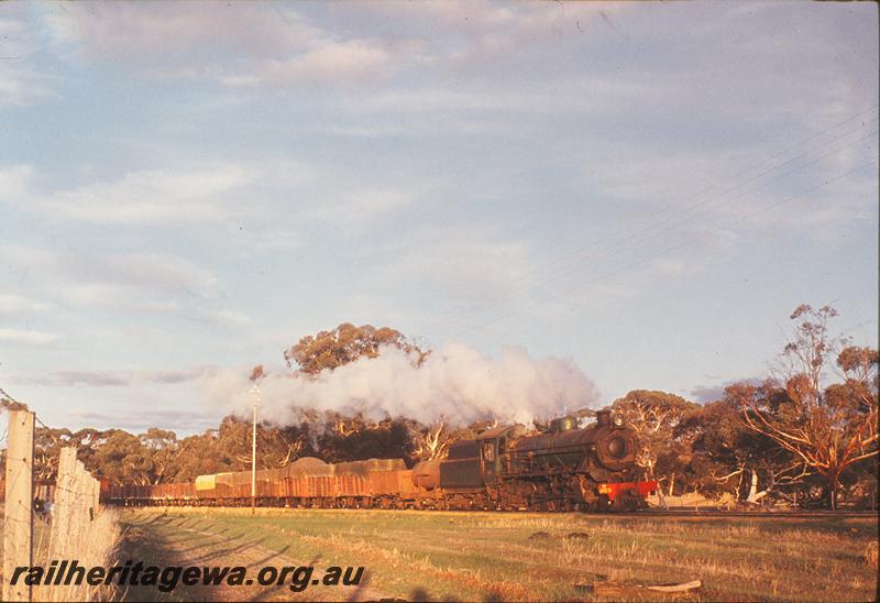 P12358
W class 903, between Boundain and Narrogin. NKM line.
