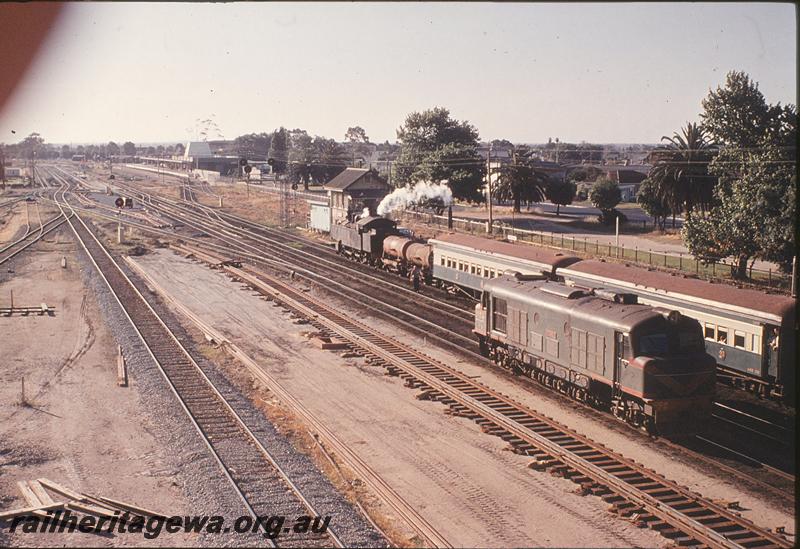 P12378
DM class 586, tour train, Midland Workshops platform, XB class 1024 
