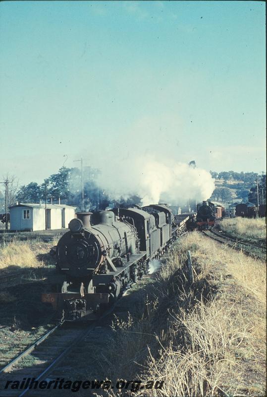 P12447
W class 940, W class, back to back, empty ballast, leaving Bridgetown for River Siding, PP line. W class shunting yard.
