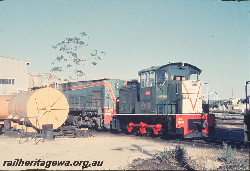 P12499
TA class 1808, AA class 1519, tank from a JG class tank wagon being used as a fuel tank, Midland loco shed, ER line.
