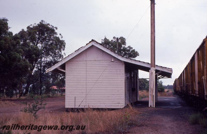 P12501
Station building, Kendenup, end view south side, GSR line 
